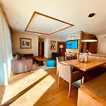 Biancas Luxury Close Ischgl & Pool Ganze Apartamento *