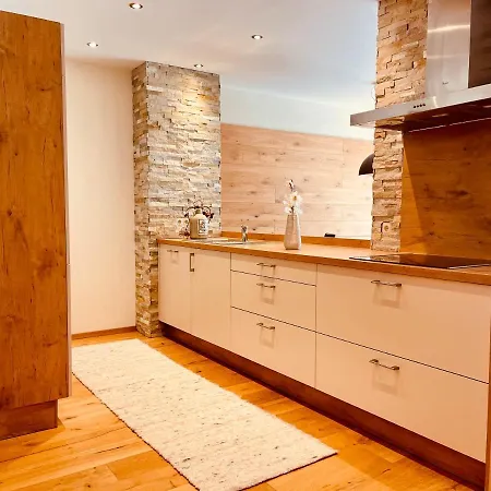 Biancas Luxury Close Ischgl & Pool Ganze