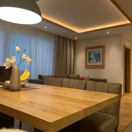 Biancas Luxury Close Ischgl & Pool Ganze Daire