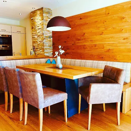 Biancas Luxury Close Ischgl & Pool Ganze