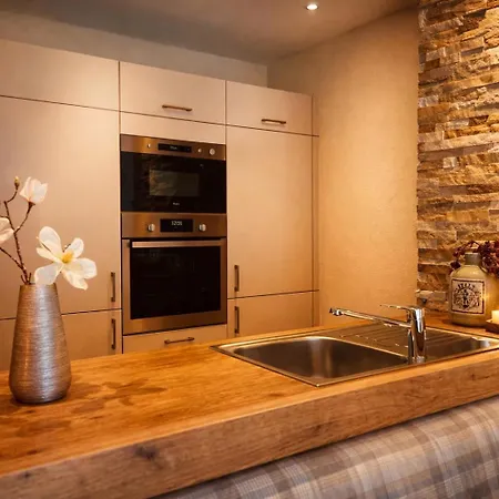 Biancas Luxury Close Ischgl & Pool Ganze Appartement