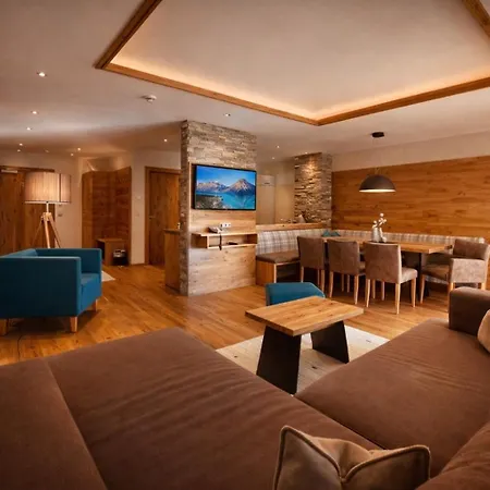 Biancas Luxury Close Ischgl & Pool Ganze شقة *